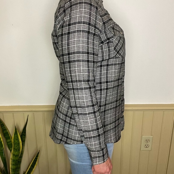 Wrangler Shirt Gray Long Sleeve Plaid Flannel Lightweight Women’s Sz M - Picture 5 of 10